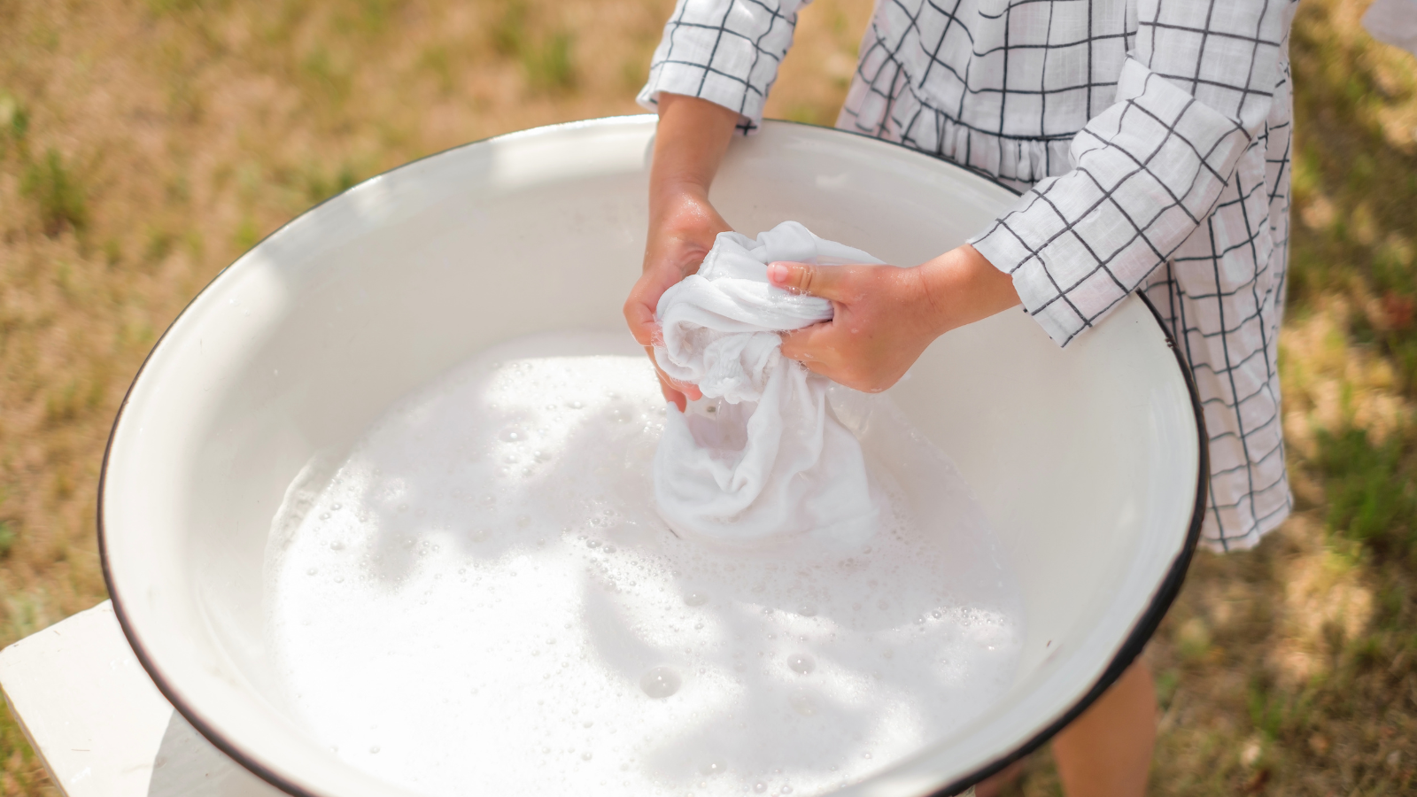 Sodium Lauryl Sulfate: Cleaning Agent