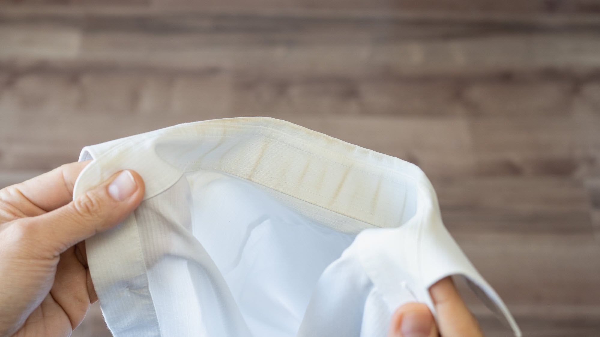How to Get Rid of Yellow Oxidation Stains: Tips for a Spotless Wardrobe